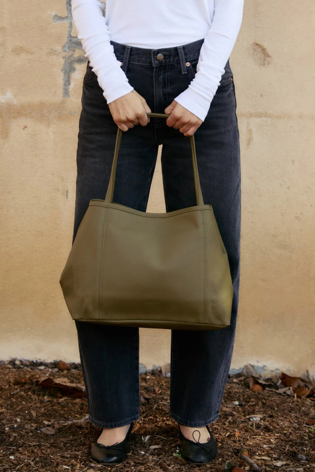 Makena Tote