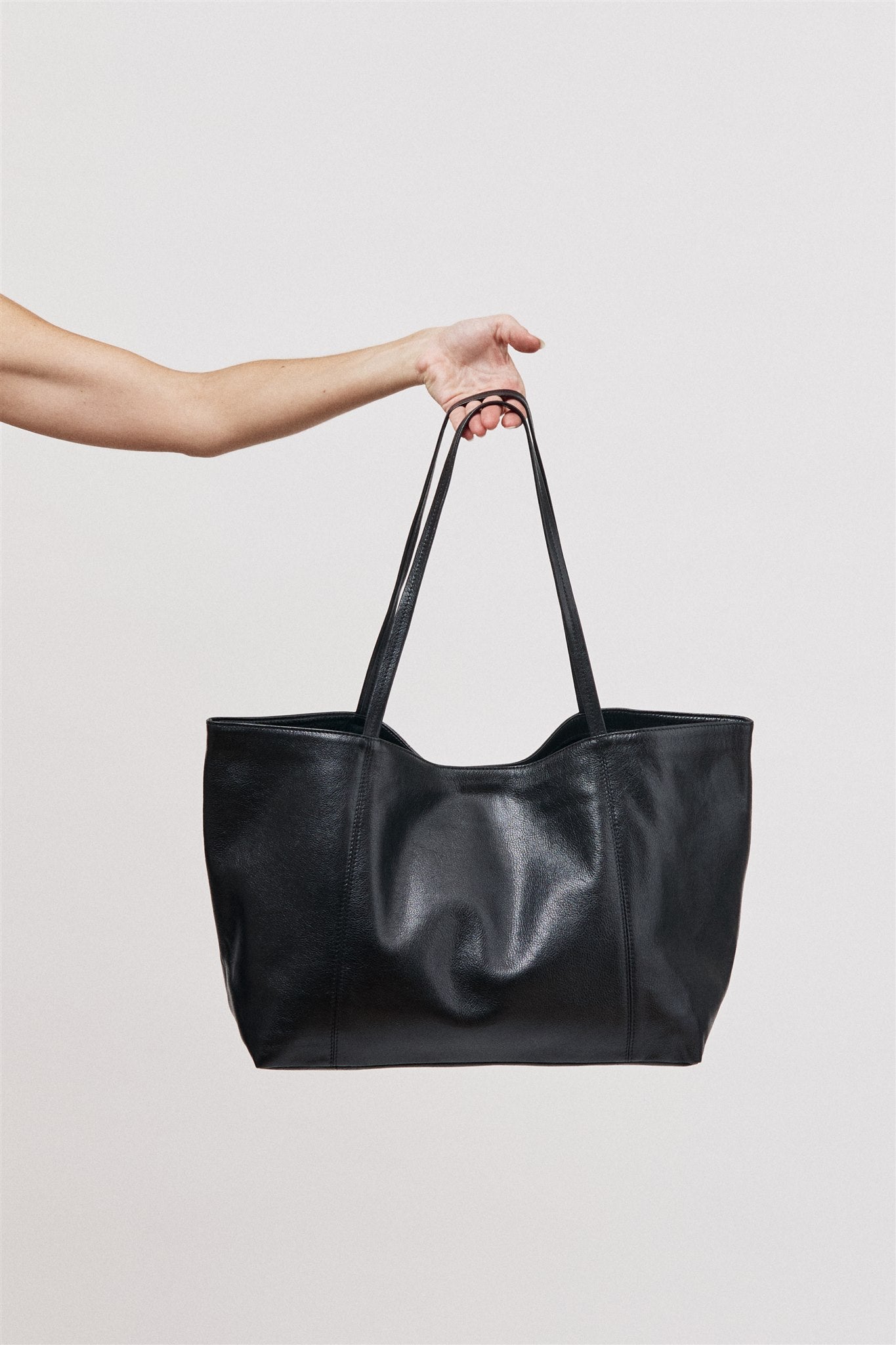 Makena Tote