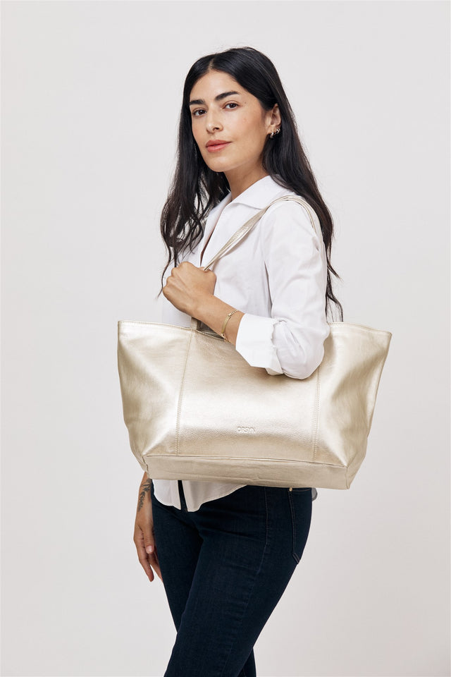 Makena Tote