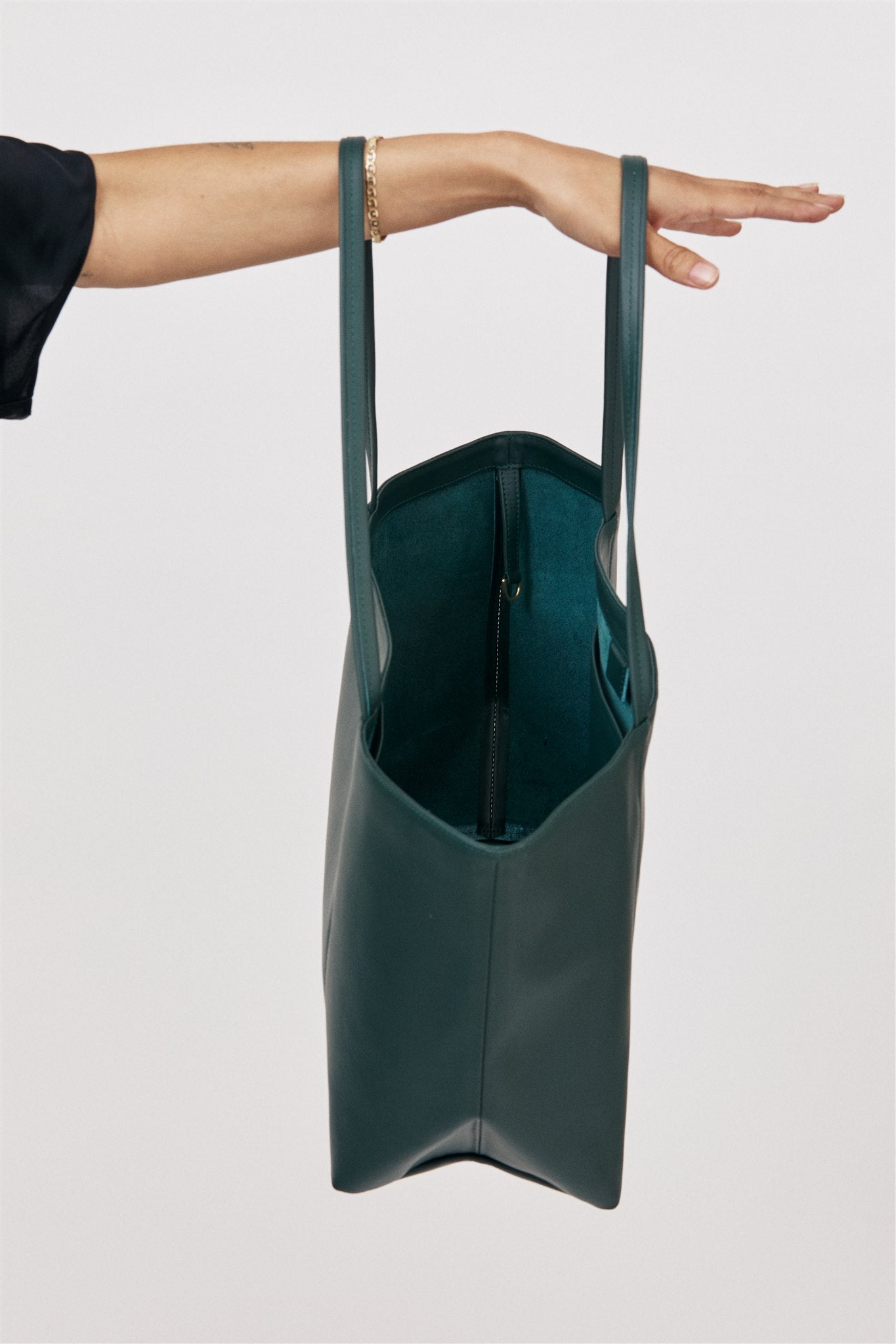 Makena Tote