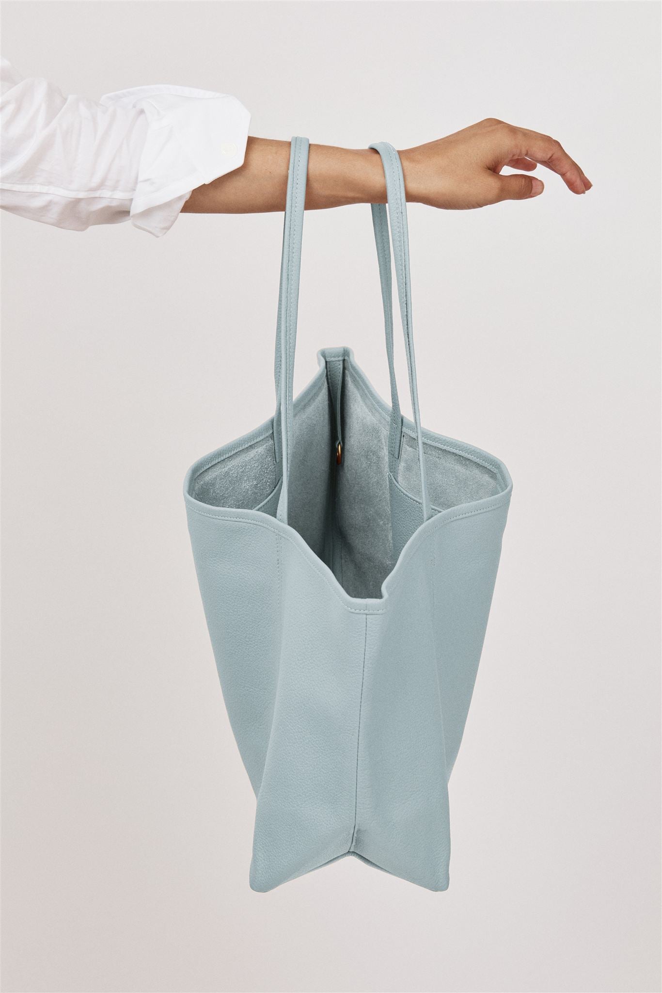 Makena Tote