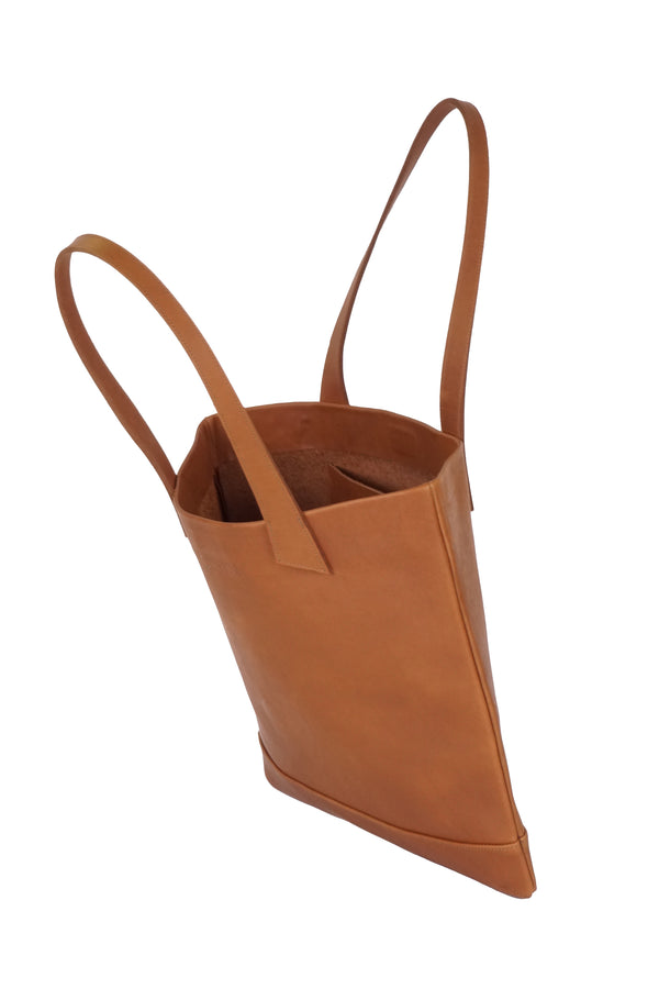 Magazine Tote Oil Tan